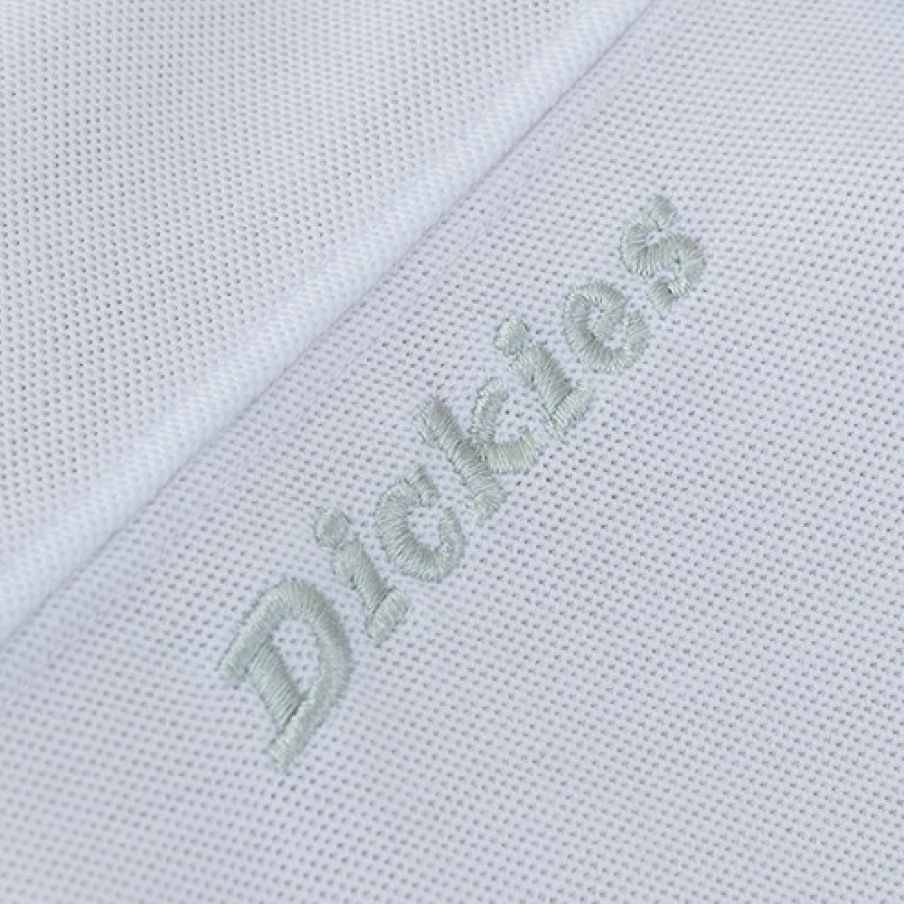 Dickiesロゴ刺繍(右肩)